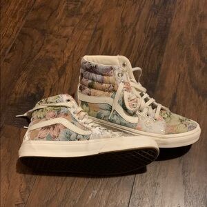 Vans Cream Canvas Sneakers Classic Design